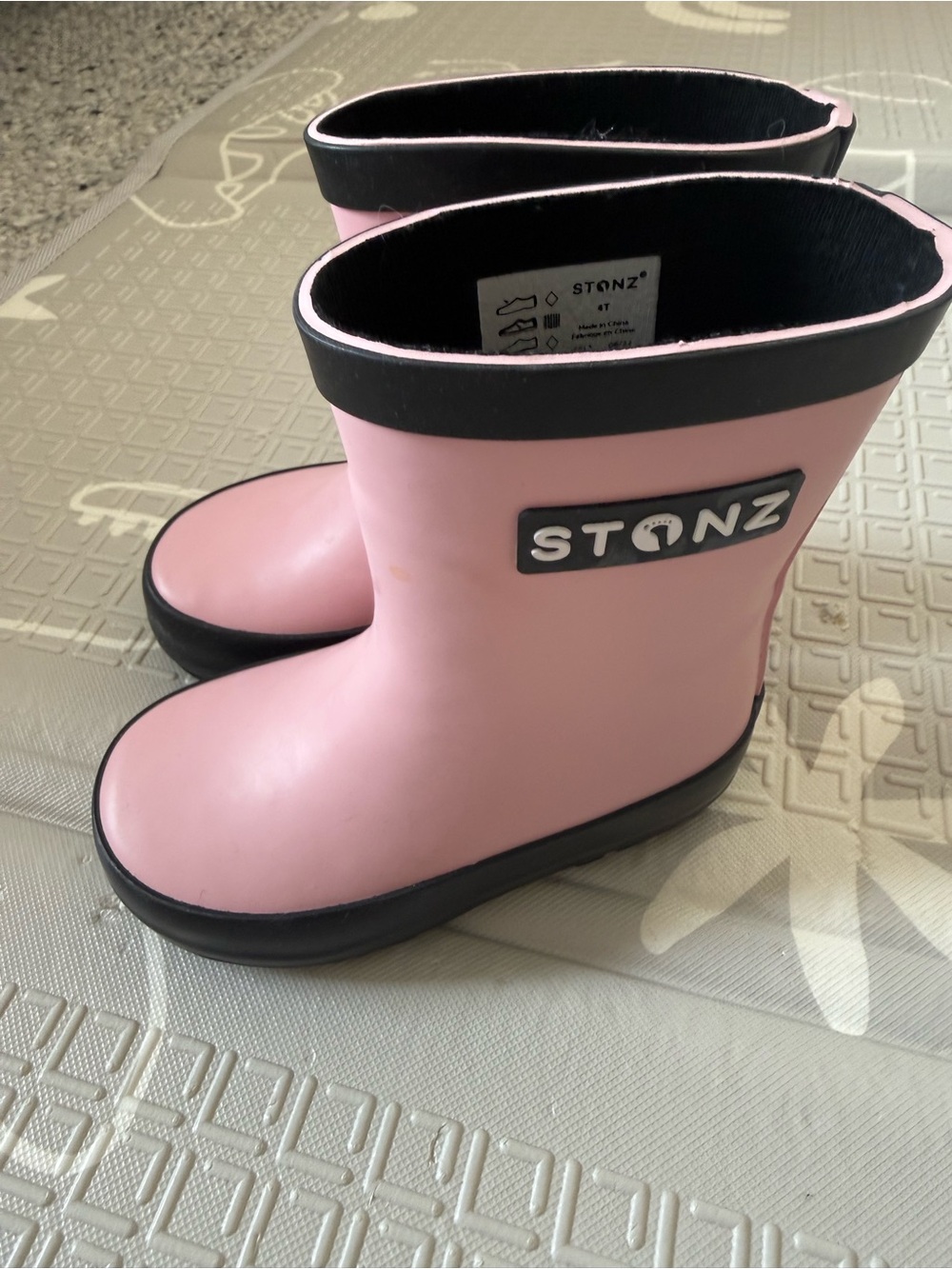 Stonz Kids Pink Rain Boots with Black Trim